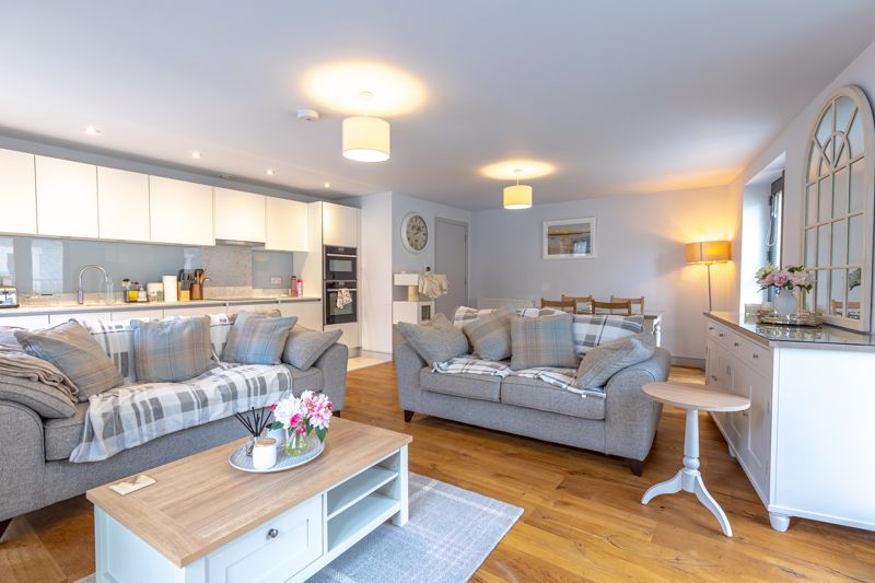 2 bed flat for sale in French Yard, Bristol  - Property Image 1