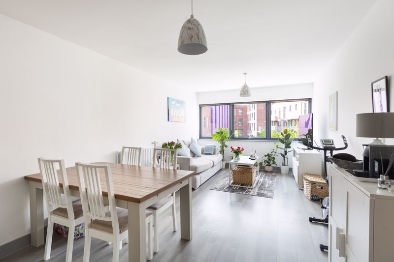 1 bed flat for sale in Paintworks, Bristol  - Property Image 4