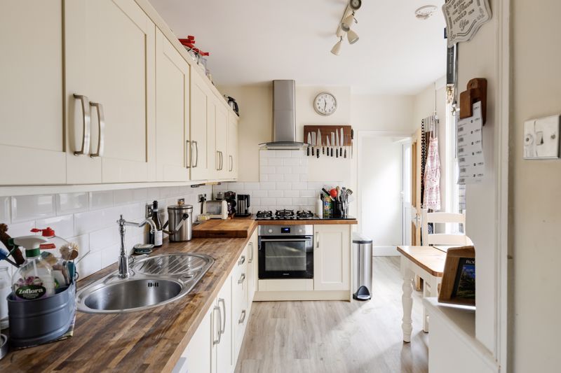 3 bed house for sale in Luckwell Road, Bristol  - Property Image 3