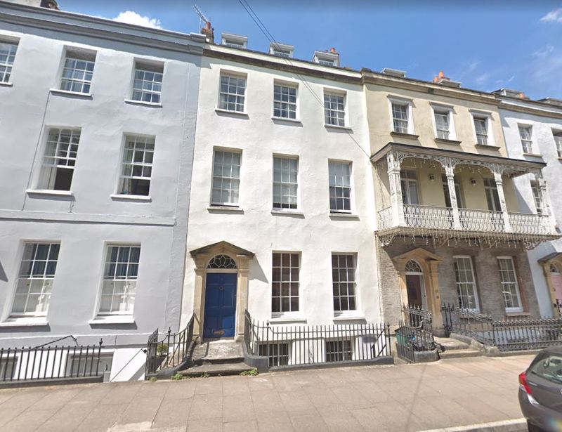2 bed flat to rent in York Place, Bristol 0