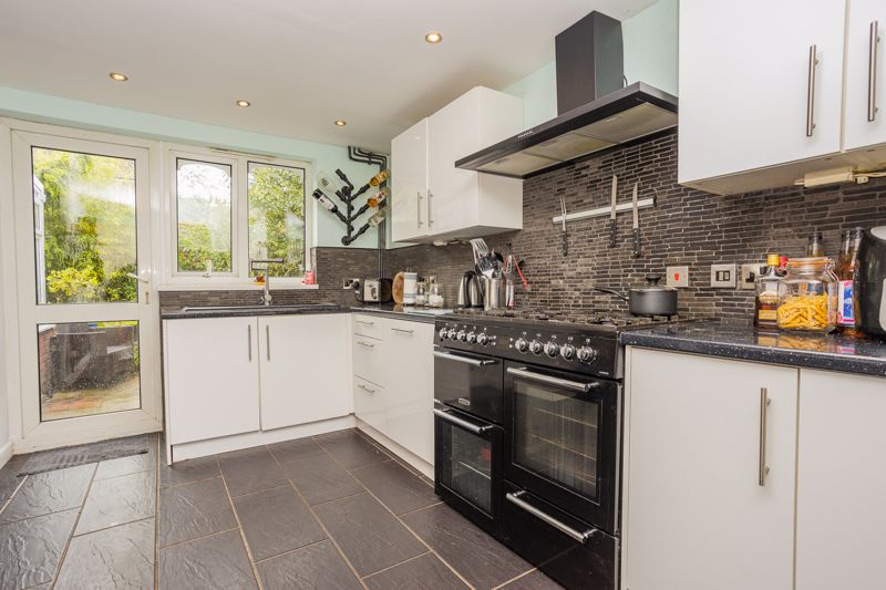3 bed house for sale in Brook Close, Bristol  - Property Image 3
