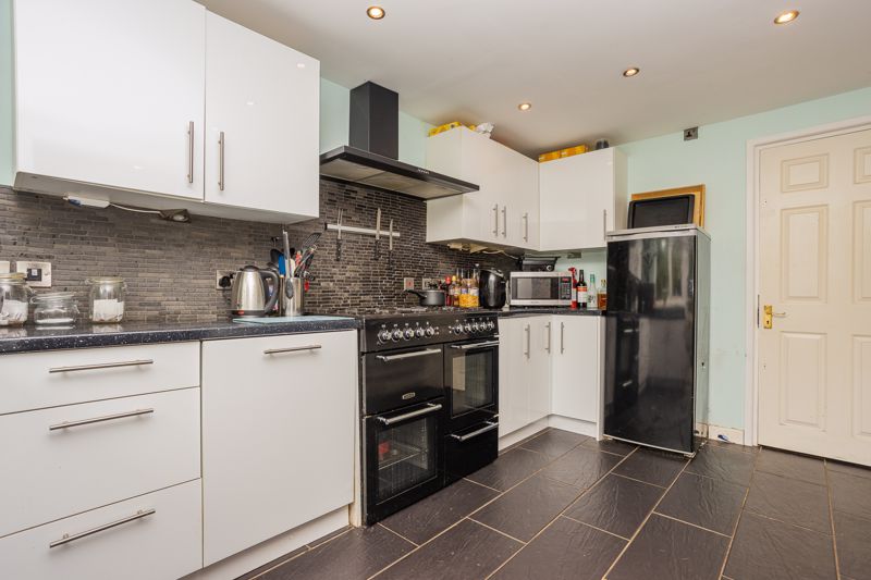 3 bed house for sale in Brook Close, Bristol  - Property Image 2