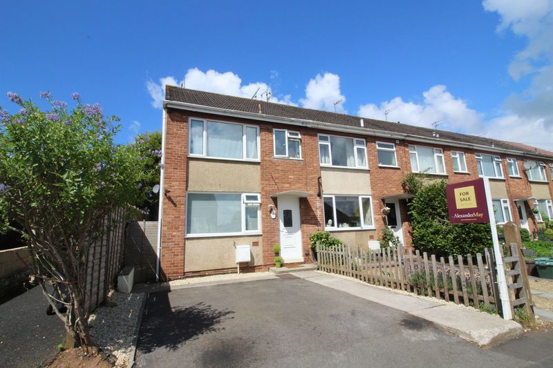 End-of-terrace property enjoying a pleasant SOUTH-FACING GARDEN, OFF-STREET PARKING, is situated close to the Long Ashton village amenities and an excellent local primary school