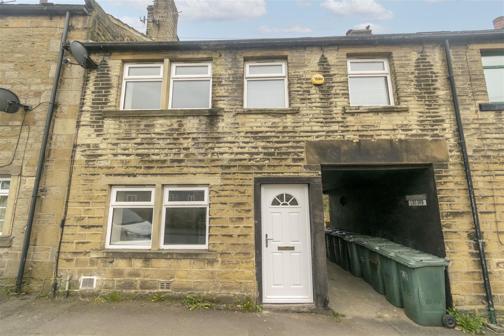 3 bed terraced house for sale in Main Street, Bradford - Property Image 1
