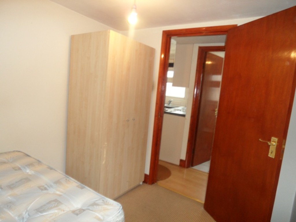 1 bed studio flat to rent in Lancaster Road, Middlesex 1