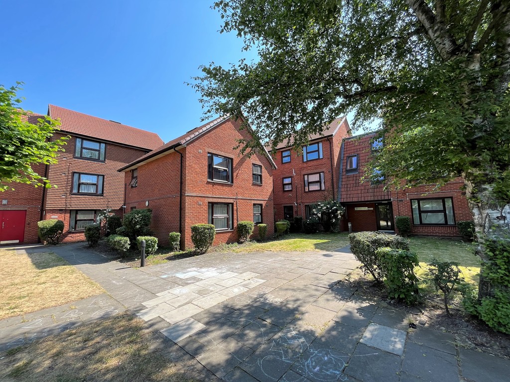 Empire Estates are delighted to present this SPACIOUS 1 BED FLAT located inside Ann Parkes Court - Bath Road TW4, near to the Henley`s Roundabout. Benefits include large bedroom, Separate living room, fitted modern kitchen, and modern bathroom. Other benefits include gas central heating, double glazed windows and modern condition throughout. The property is within a short walking distance from Great South West Road, Hounslow West Tube Station, bus stops with excellent transport links to surrounding areas such as cranford, Feltham, local shops & Heathrow Airport.  COUNCIL TAX BAND B - £ £1,463.40 PER ANNUM.