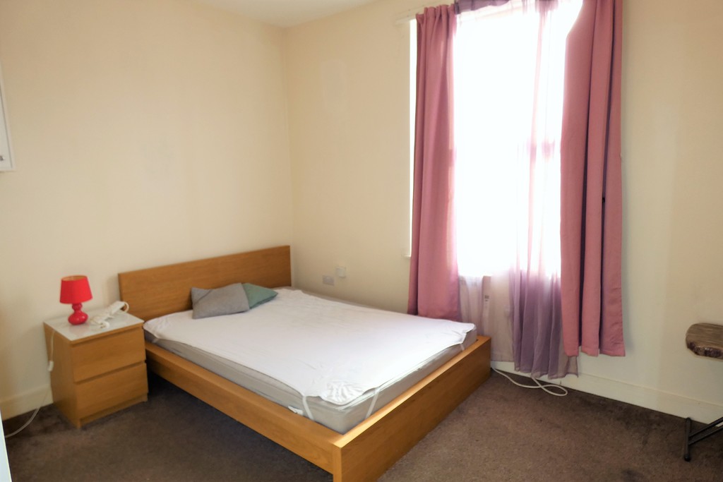 1 bed house share to rent in Grove Road R, Middlesex  - Property Image 5