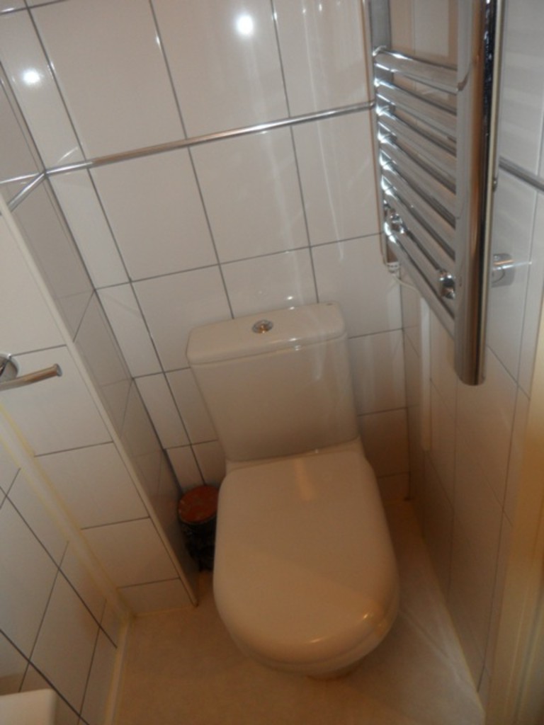 1 bed house share to rent in Grove Road R, Middlesex  - Property Image 5