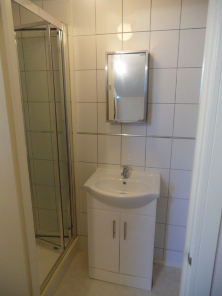 1 bed house share to rent in Grove Road R, Middlesex  - Property Image 7