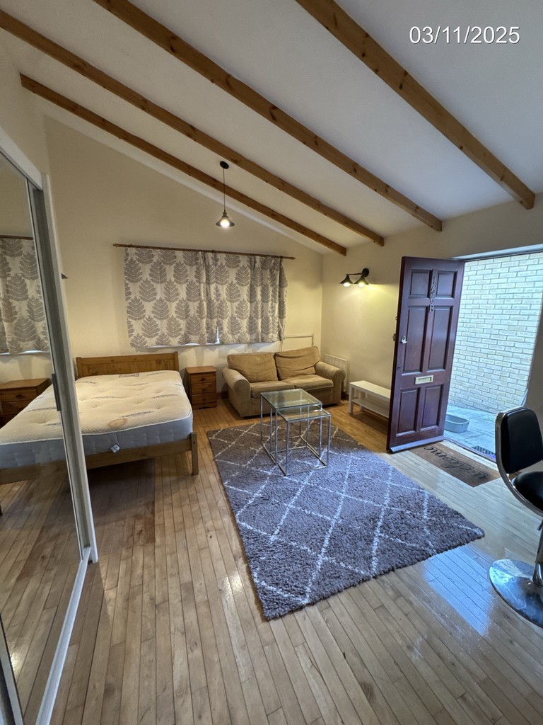 Empire Estates are pleased to present this purpose-built and spacious studio superbly located on Thornbury road in Osterley TW7. This studio is INCLUSIVE OF WATER BILL has many benefits including its own private entrance, fitted modern kitchen with fridge/freezer, washing machine and dryer, electric cooker and a modern  spacious bathroom.   The property is an excellent located as it is only minutes away close distance Osterley Tube Station, Osterley Villiage with many shops, The Great West Road A4, Tesco, Homebase, bus stops with excellent transport links to surroundings areas, Hounslow and Isleworth Train station, West Middlesex Hospital.  COUNCIL TAX BAND A - APPROX £1,390.55 PER ANNUM.