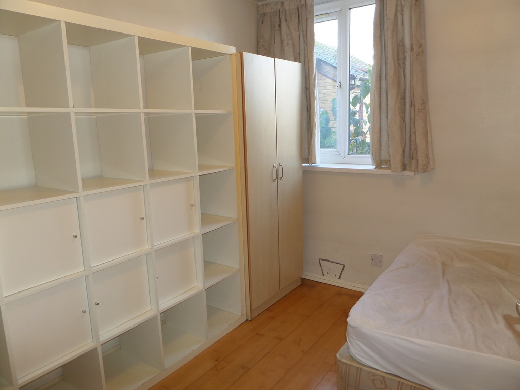 2 bed flat to rent in Angelfield, Hounslow  - Property Image 7