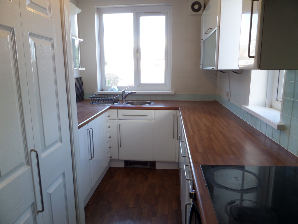 2 bed flat to rent in Angelfield, Hounslow  - Property Image 9