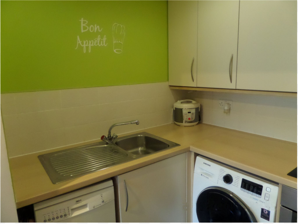1 bed apartment to rent in Highfield Road, Feltham 8