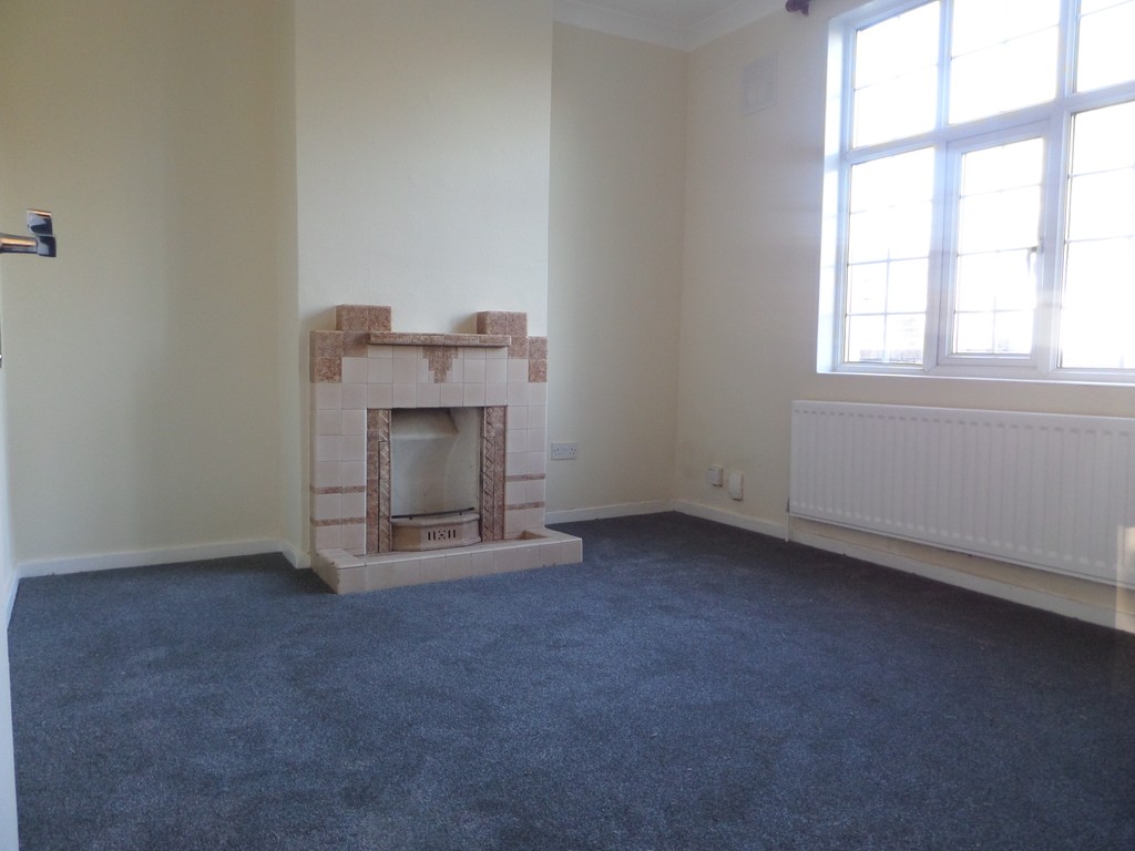 3 bed semi-detached house for sale in Cranford Lane, Middlesex 4