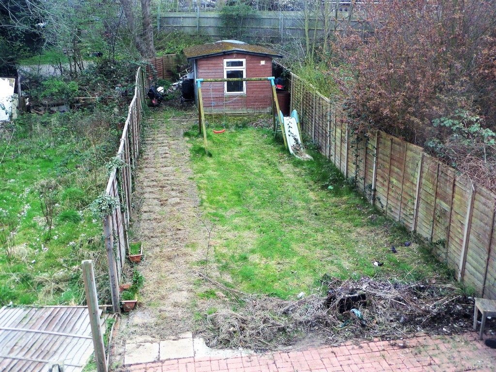 2 bed maisonette to rent in Berwick Avenue, Hayes 8