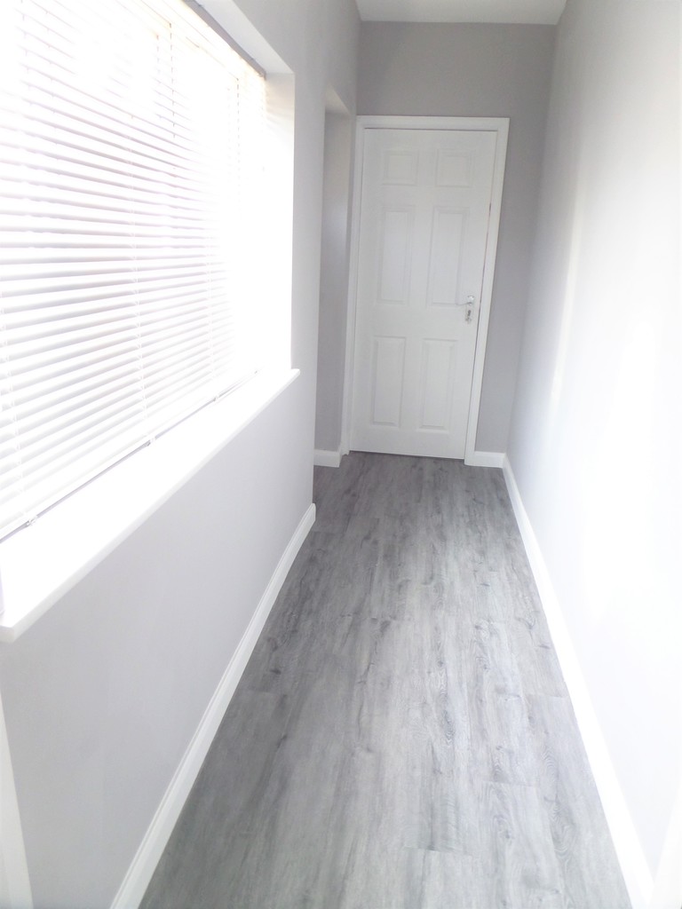 To rent in Staines Road, Feltham 1