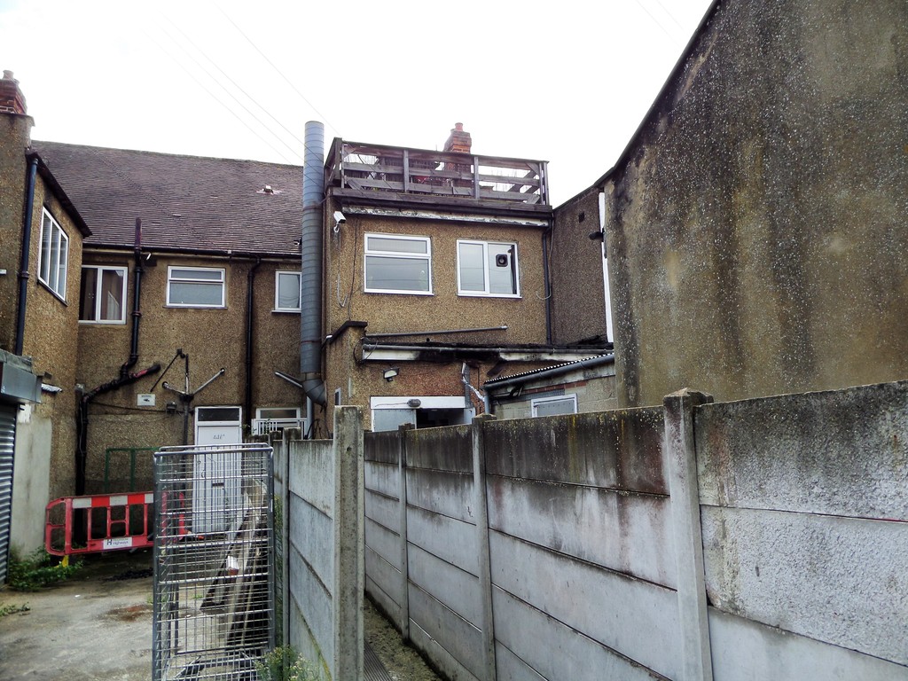 2 bed flat for sale in Staines Road, Feltham  - Property Image 19