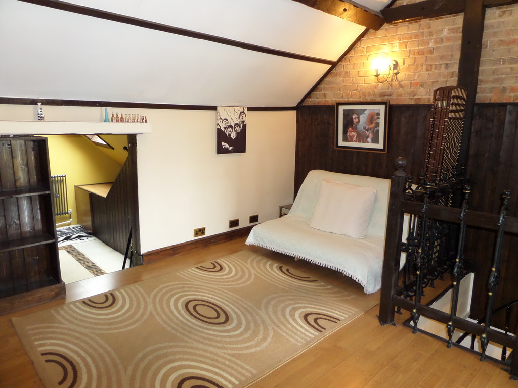 2 bed flat for sale in Staines Road, Feltham  - Property Image 12
