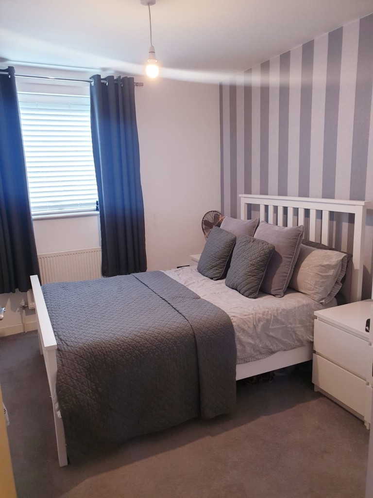 2 bed apartment for sale in Page Road, Feltham 7