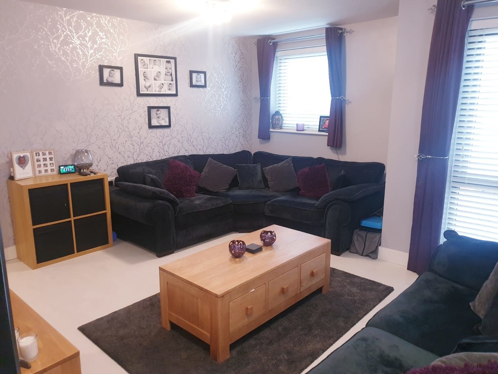 2 bed apartment for sale in Page Road, Feltham  - Property Image 6