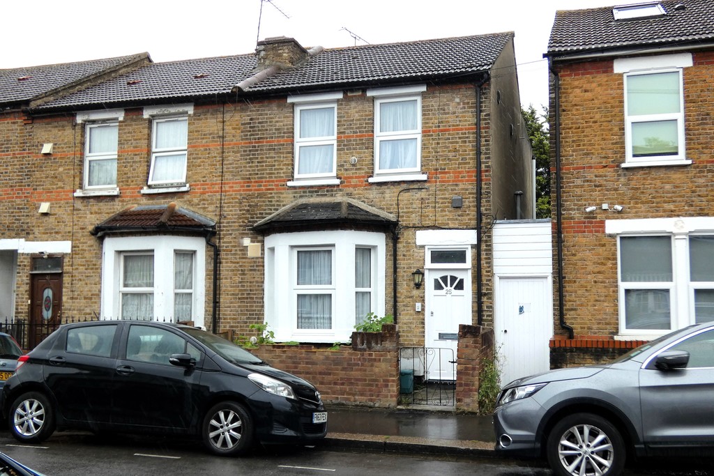 1 bed house share to rent in Clare Road, Middlesex 8