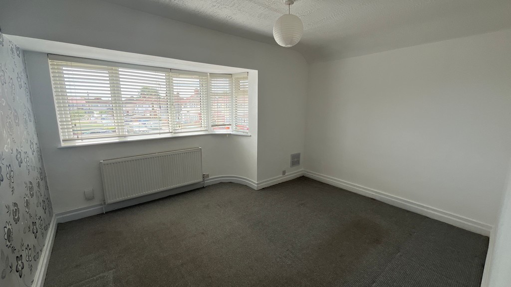 3 bed semi-detached house to rent in Kingston Avenue, Feltham  - Property Image 11