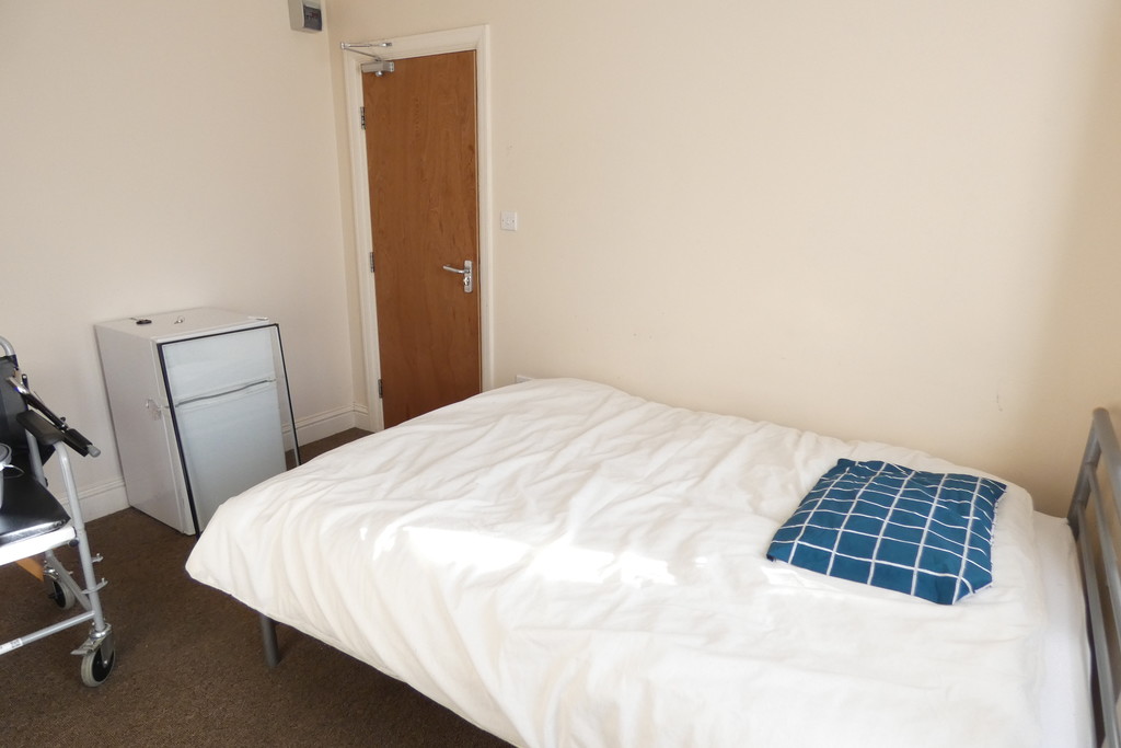 1 bed house share to rent in Mount Road (Room 2), Middlesex 0