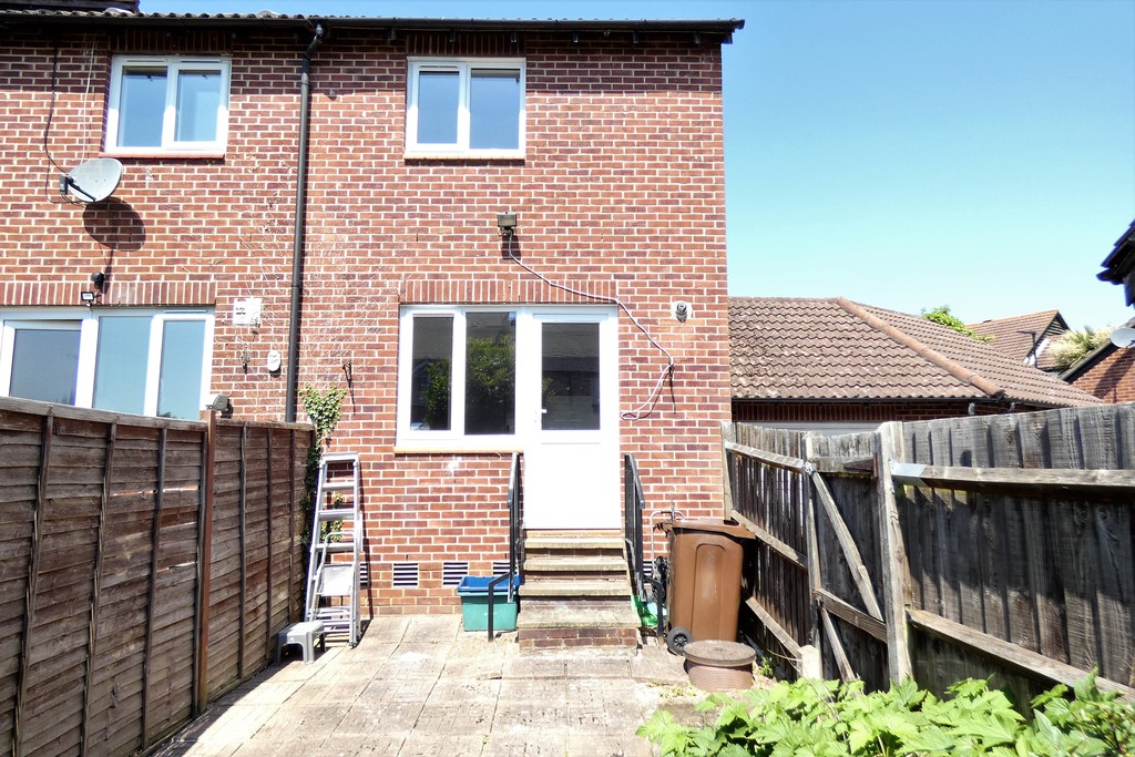 2 bed end of terrace house for sale in Kendal Close, Feltham 13