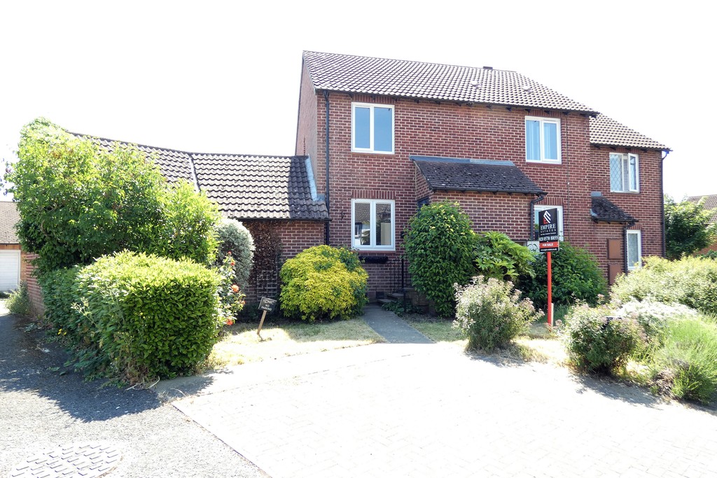 2 bed end of terrace house for sale in Kendal Close, Feltham 0