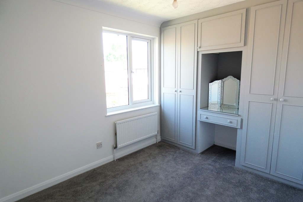 2 bed end of terrace house for sale in Kendal Close, Feltham 10