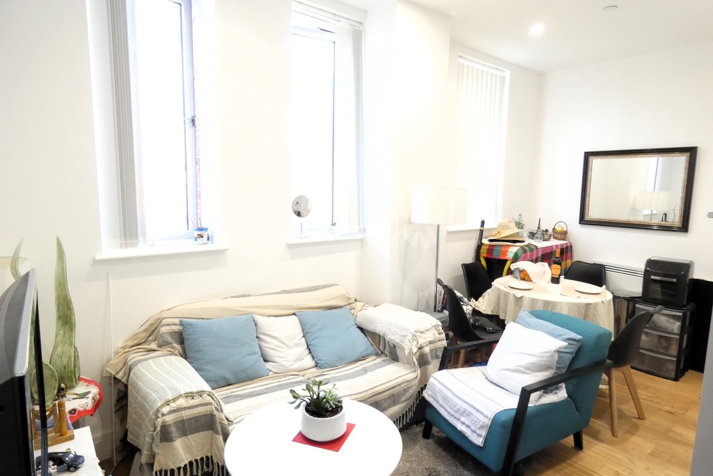 1 bed flat for sale in Douglas Road, Hounslow 6
