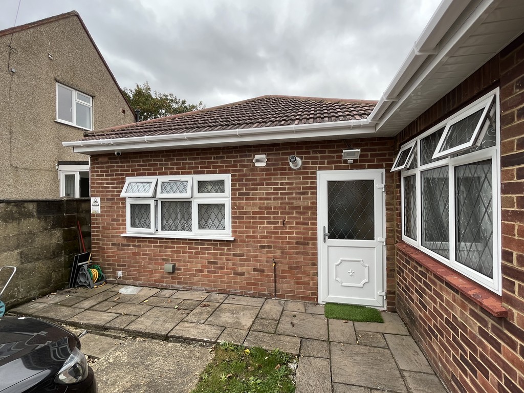 1 bed apartment to rent in Curtis Road, Hounslow  - Property Image 10