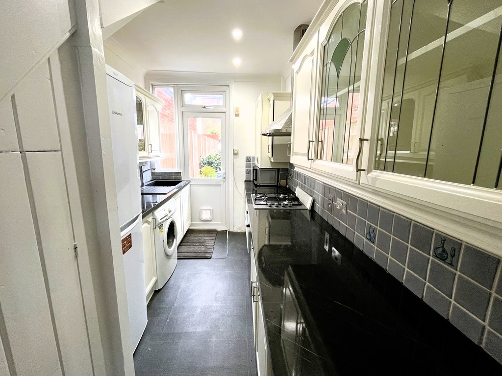 3 bed terraced house to rent in Mornington Road, Greenford  - Property Image 6