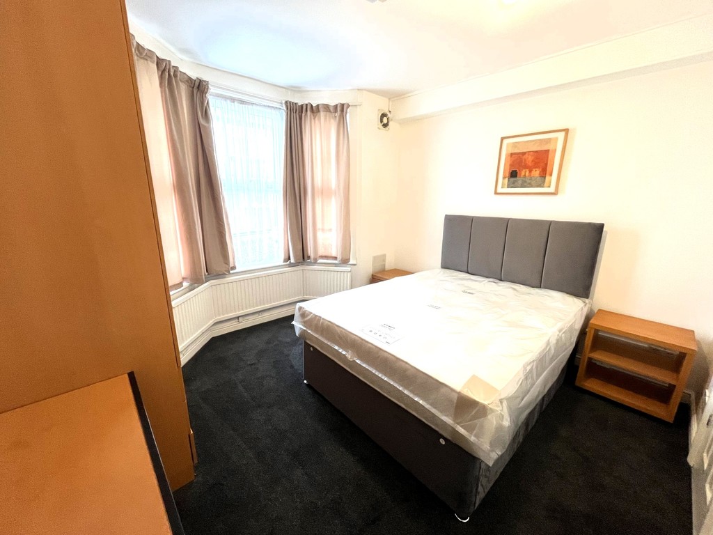 1 bed house share to rent in Clare Road, Middlesex  - Property Image 1