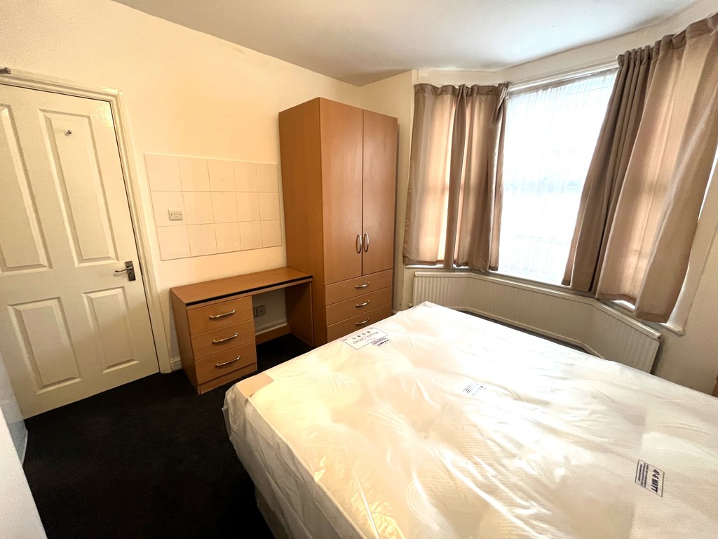 1 bed house share to rent in Clare Road, Middlesex  - Property Image 2