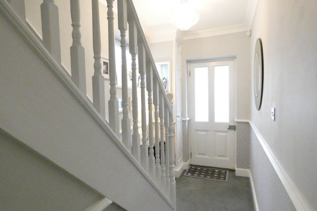 3 bed semi-detached house for sale in Burns Avenue, Feltham 15