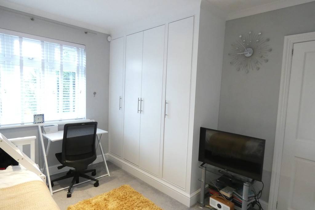 3 bed semi-detached house for sale in Burns Avenue, Feltham 14