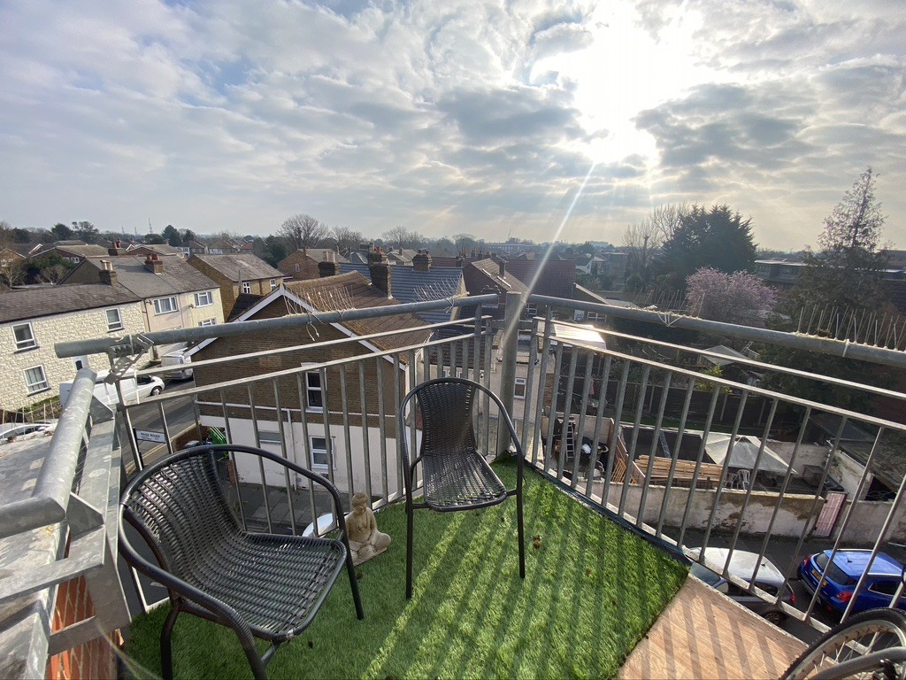 1 bed flat to rent in New Road, Bedfont, Feltham 3