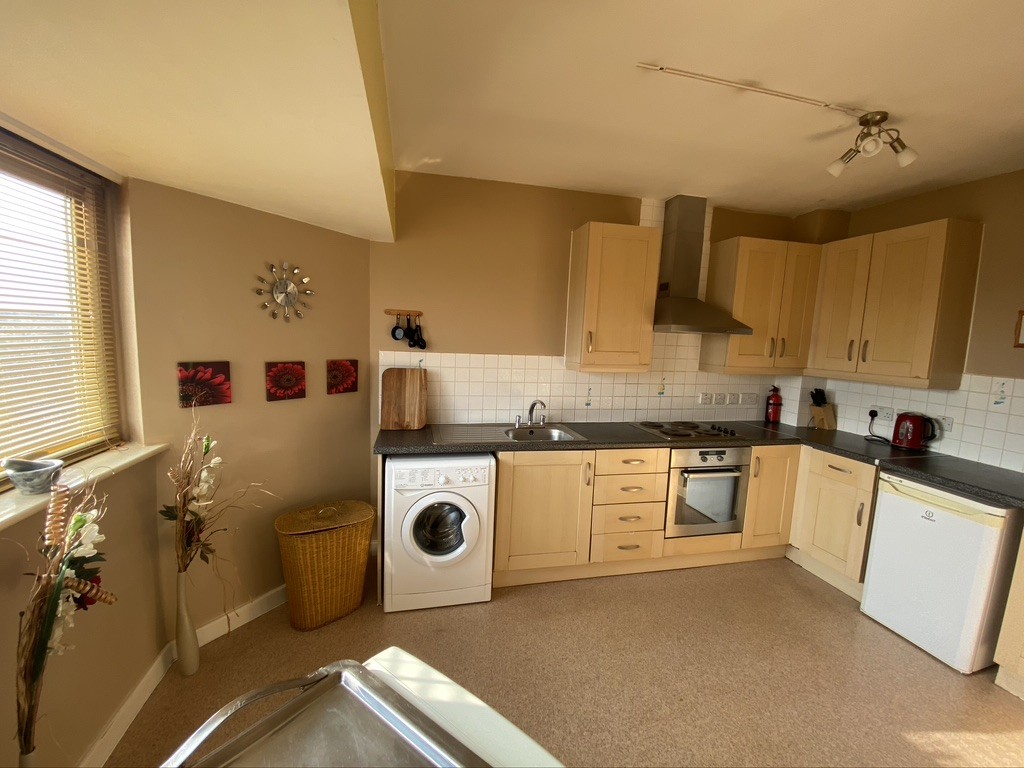 1 bed flat to rent in New Road, Bedfont, Feltham 4