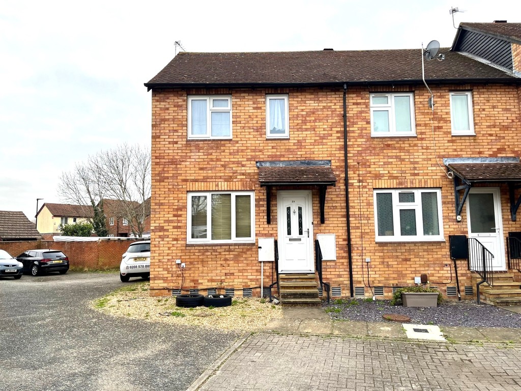 3 bed end of terrace house to rent in Ennerdale Close, Feltham  - Property Image 1