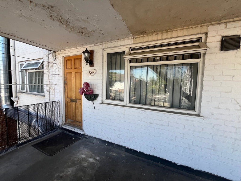 3 bed apartment to rent in High Street, Staines-upon-Thames  - Property Image 2