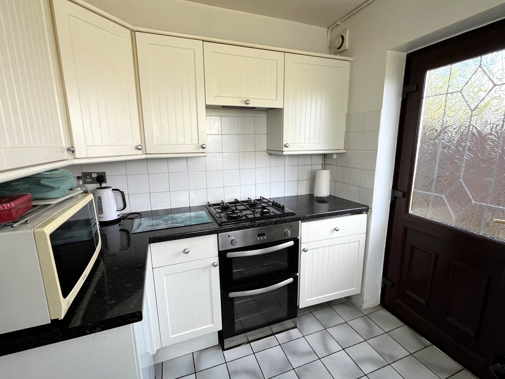 3 bed semi-detached house for sale in Bridlepath Way, Feltham 3