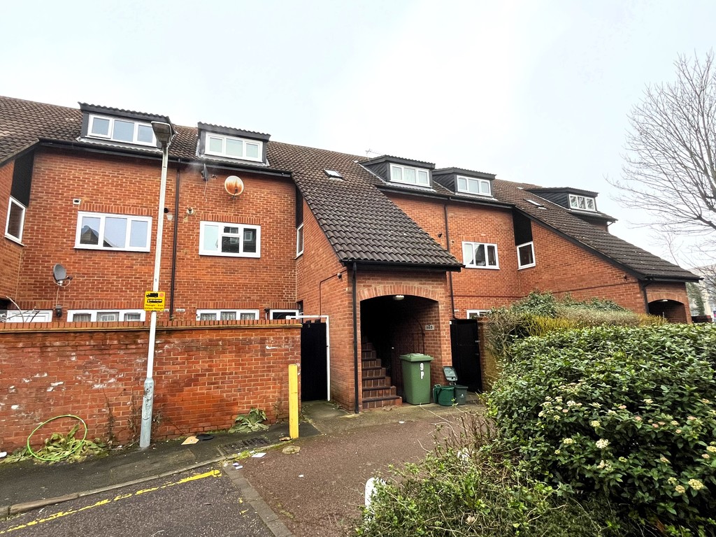 2 bed maisonette for sale in Penrith Close, Uxbridge 0