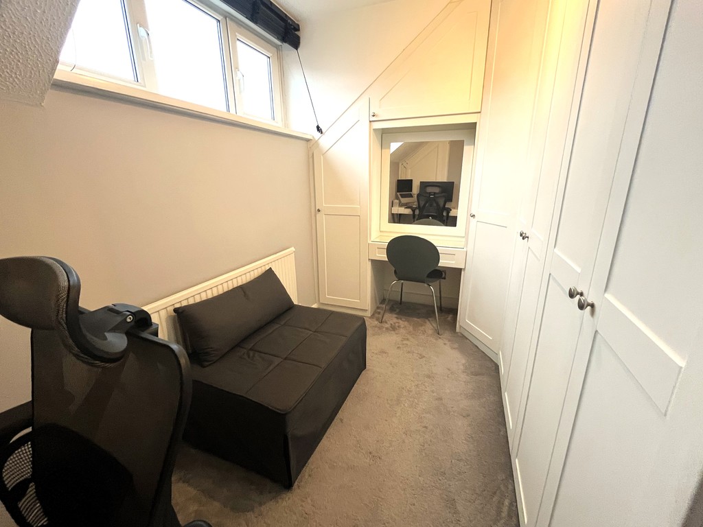 2 bed maisonette for sale in Penrith Close, Uxbridge  - Property Image 10