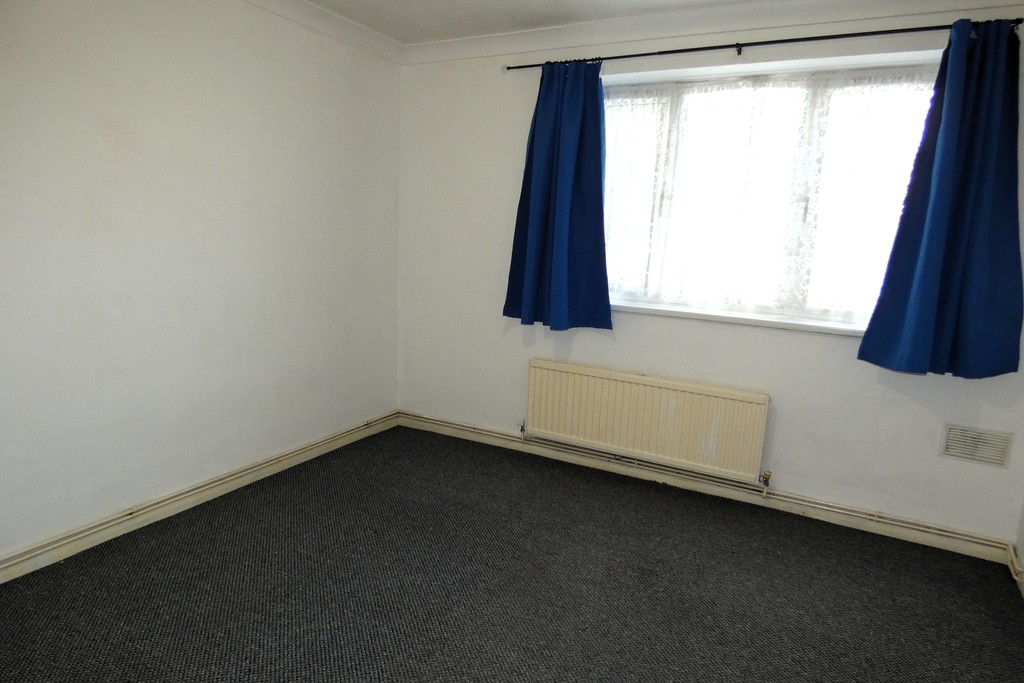 2 bed ground floor maisonette for sale in Sonia Gardens, Hounslow  - Property Image 12