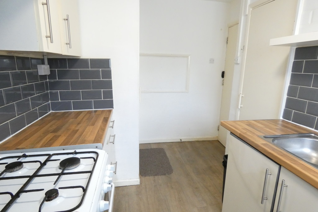 2 bed ground floor maisonette for sale in Sonia Gardens, Hounslow 5