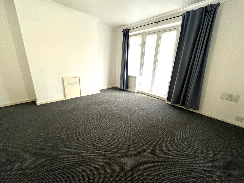 2 bed ground floor maisonette for sale in Sonia Gardens, Hounslow 7