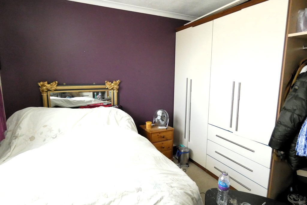 2 bed apartment for sale in Bethany Waye, Feltham  - Property Image 7