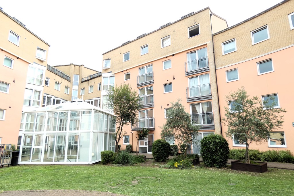 2 bed apartment for sale in Wooldridge Close, Feltham 16