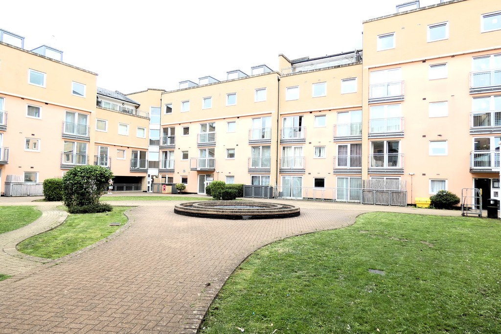 2 bed apartment for sale in Wooldridge Close, Feltham 17